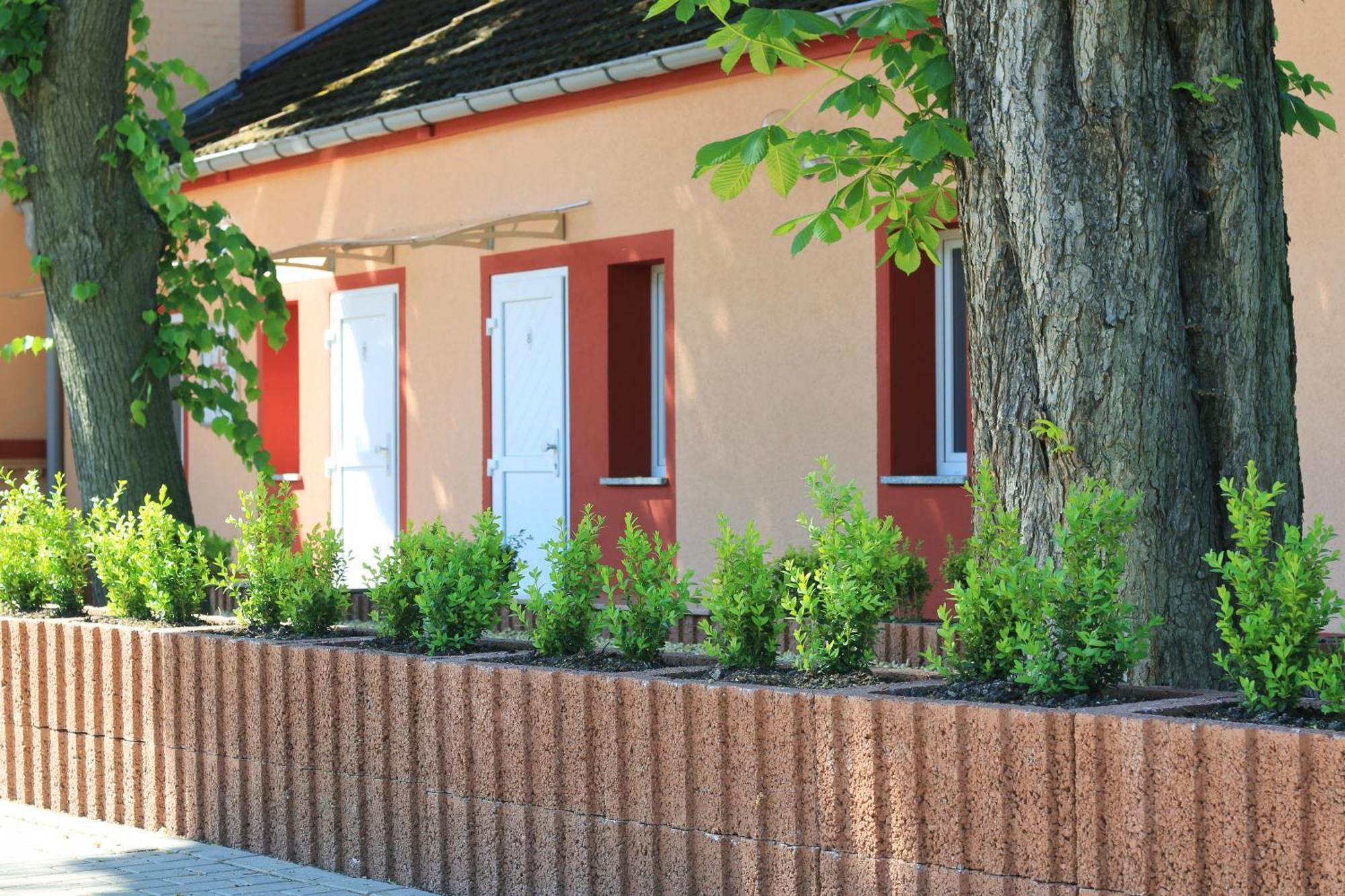 Pension Am Ostbahnhof Gotha Exterior foto