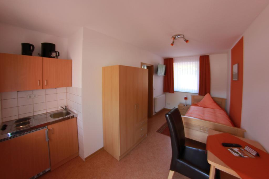 Pension Am Ostbahnhof Gotha Zimmer foto